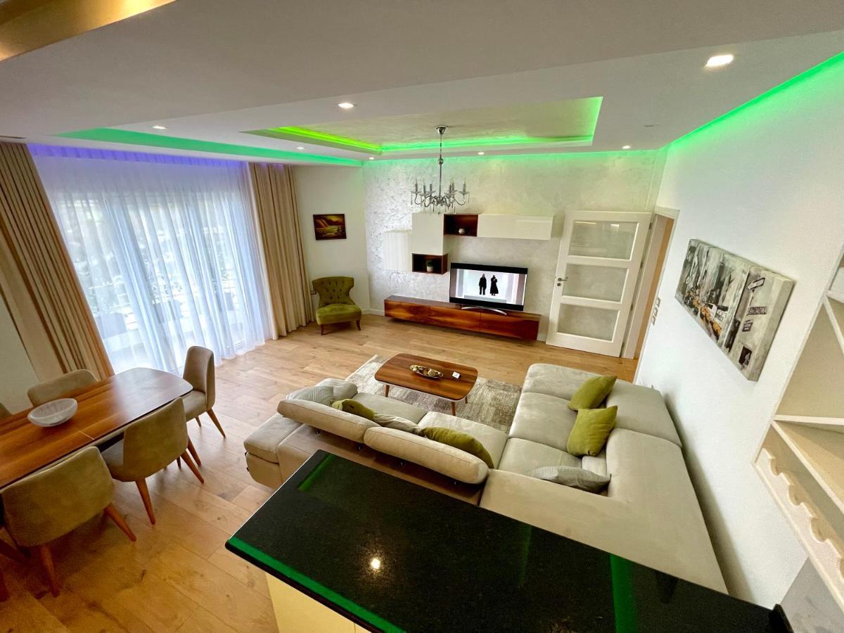 Queen'S Luxury Apartments Lake Tirana Exterior photo